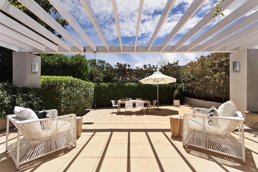 Spend More Time Al Fresco with an Outdoor Entertainment System